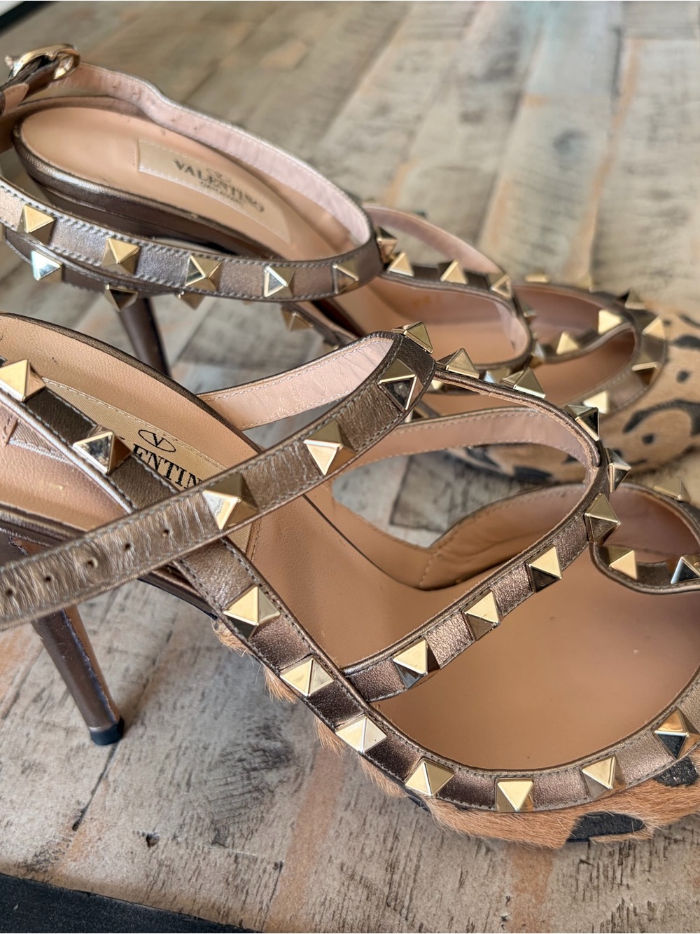 Valentino Leopard Ponyhair Pointed T-Strap Heels with Gold Studs - Picture 3 of 5